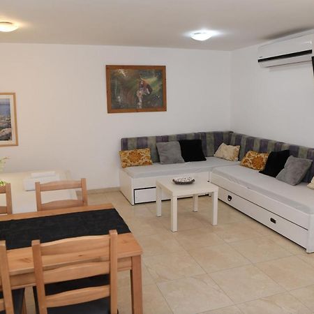 Switzerland In The Arbel Guest House Bagian luar foto