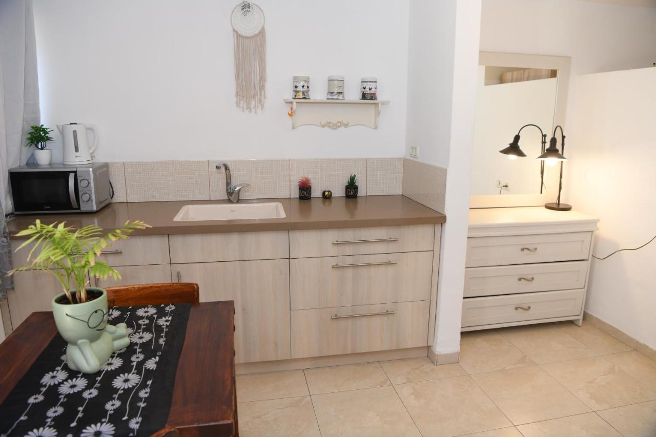 Switzerland In The Arbel Guest House Bagian luar foto