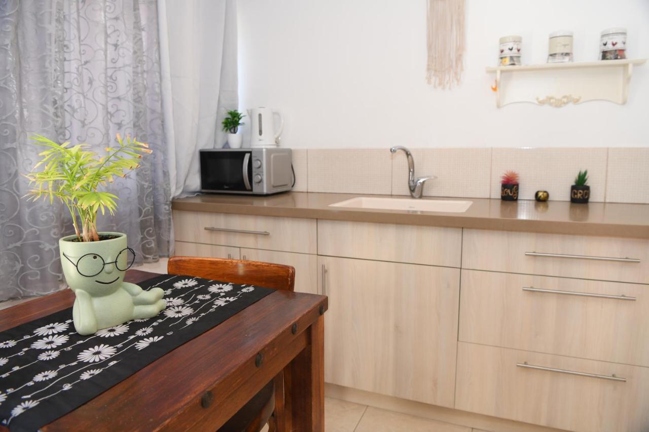 Switzerland In The Arbel Guest House Bagian luar foto